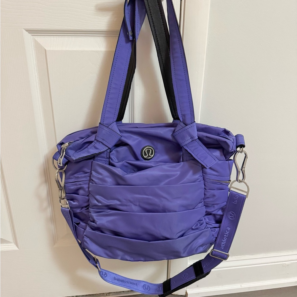 lululemon persian purple triumphant tote
